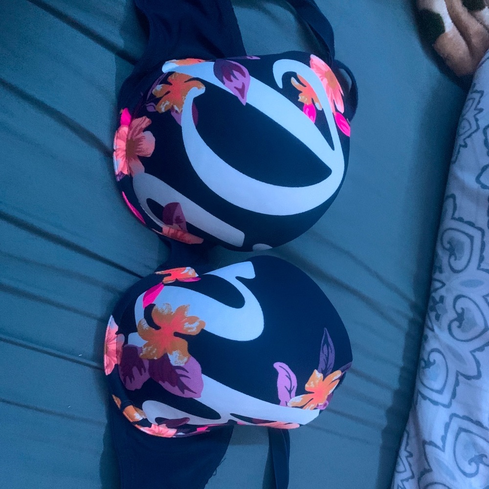 PINK bra